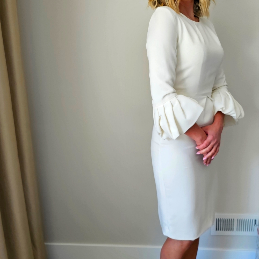 Issue New York White bodycon puff sleeve midi dress. Size S